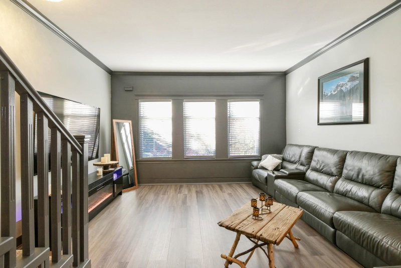 9 - 5988 Old Mclellan Road