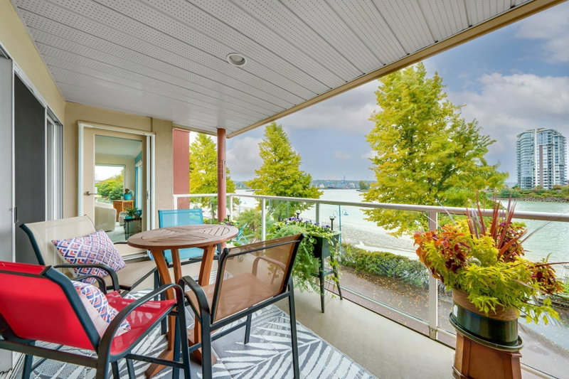 306 - 1230 Quayside Drive