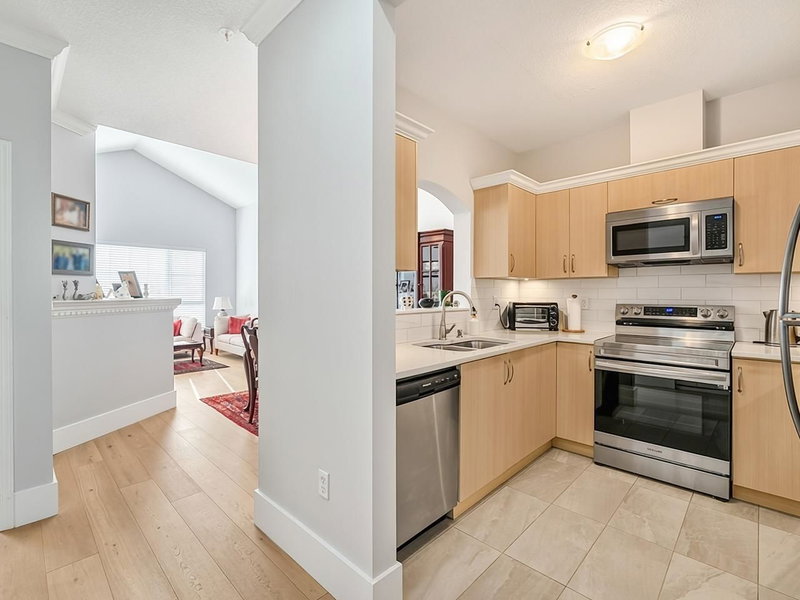 405 - 2985 Princess Crescent