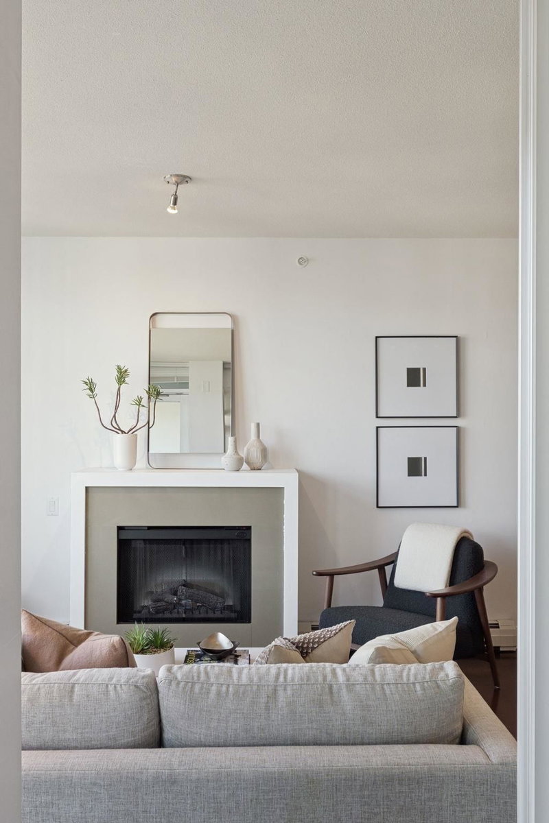 1101 - 158 13th Street W