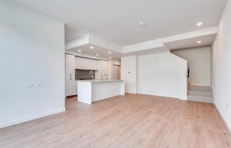 121 - 1502 Scott Crescent