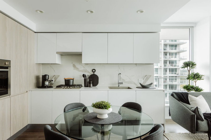902 - 3888 Evergreen Place