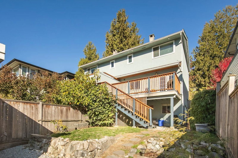 355 4th Street E