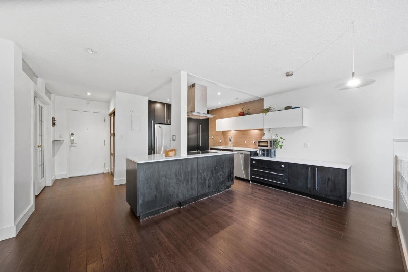 304 - 141 13th Street W