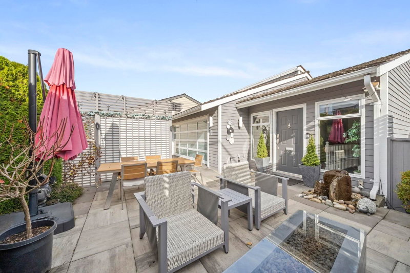 1430 View Crescent