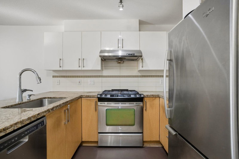 123 - 6828 Eckersley Road