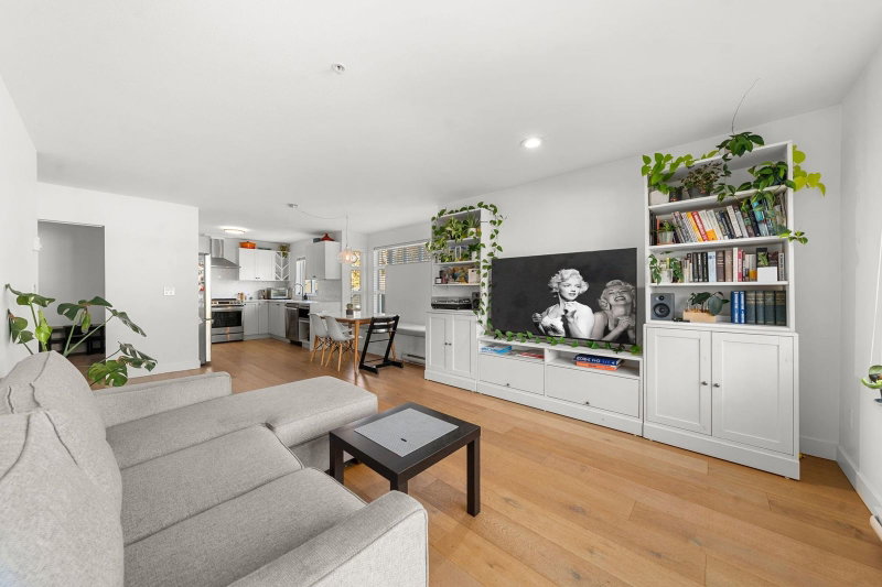 207 - 183 23rd Street W