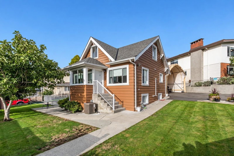 1276 Douglas Road