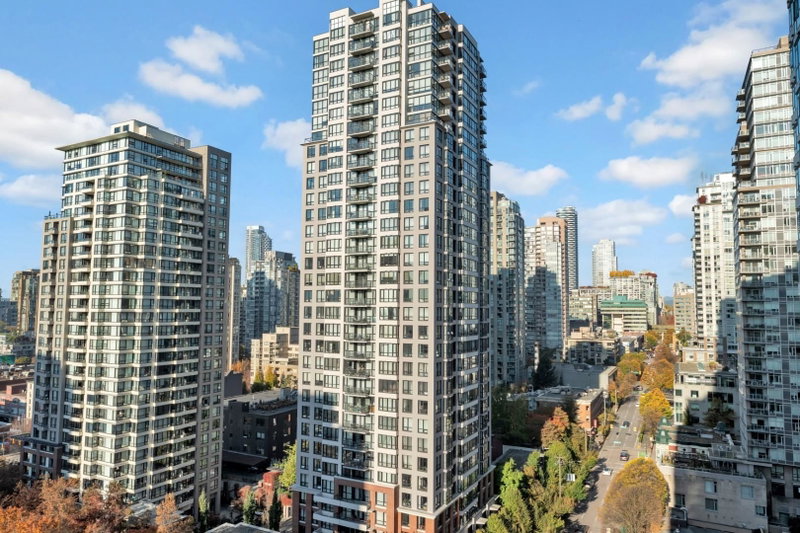 1505 - 885 Cambie Street