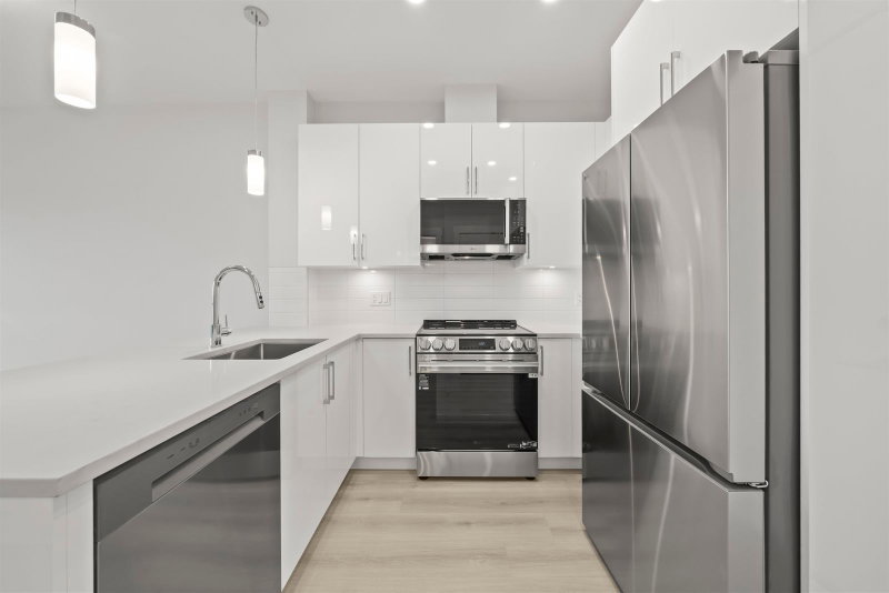 316 - 8423 Cedar Street