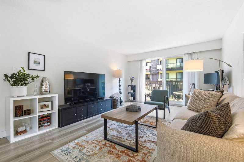 203 - 270 3rd Street W