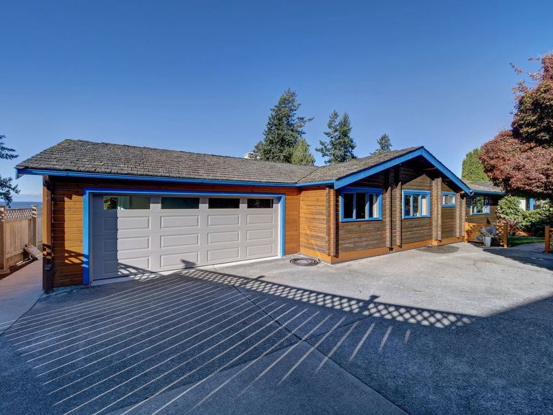 5229 Yacht Road