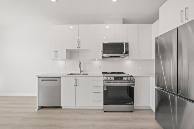 417 - 8423 Cedar Street