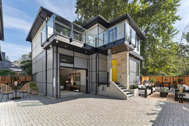 842 St. Denis Avenue