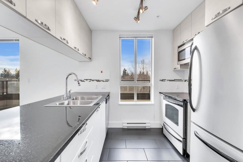 417 - 7418 Byrnepark Walk