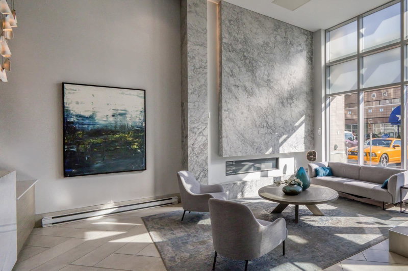 1607 - 908 Quayside Drive