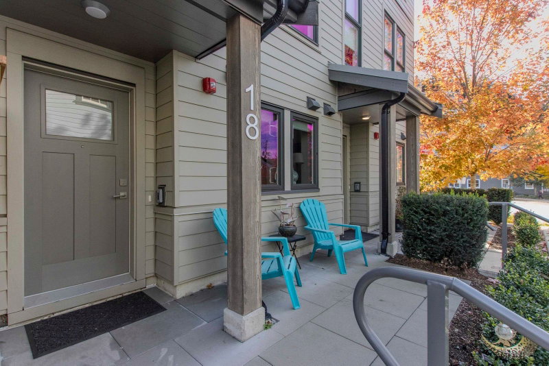 18 - 351 Copper Drive