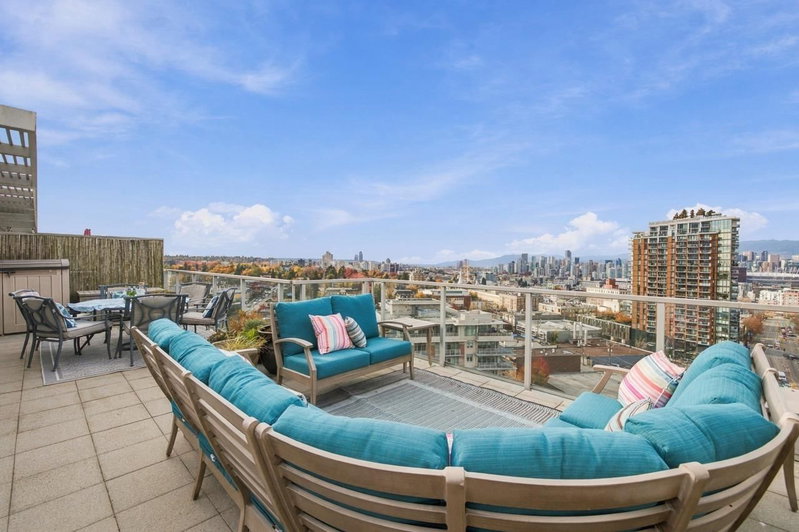 1204 - 2770 Sophia Street