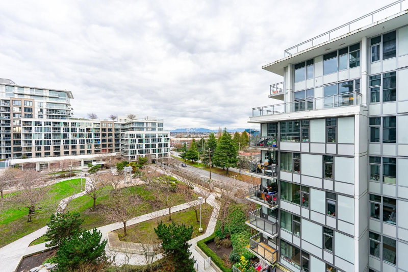 903 - 3300 Ketcheson Road