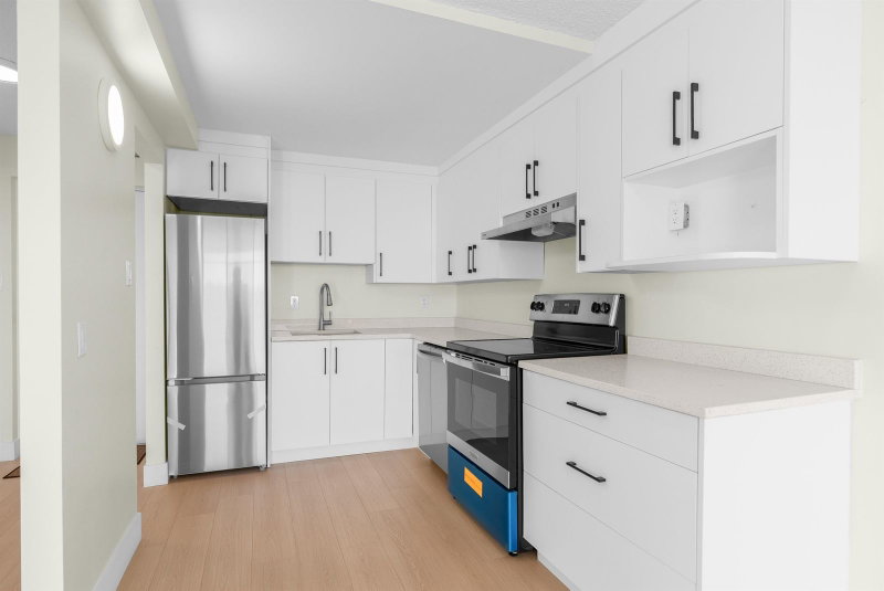 807 - 6631 Minoru Boulevard