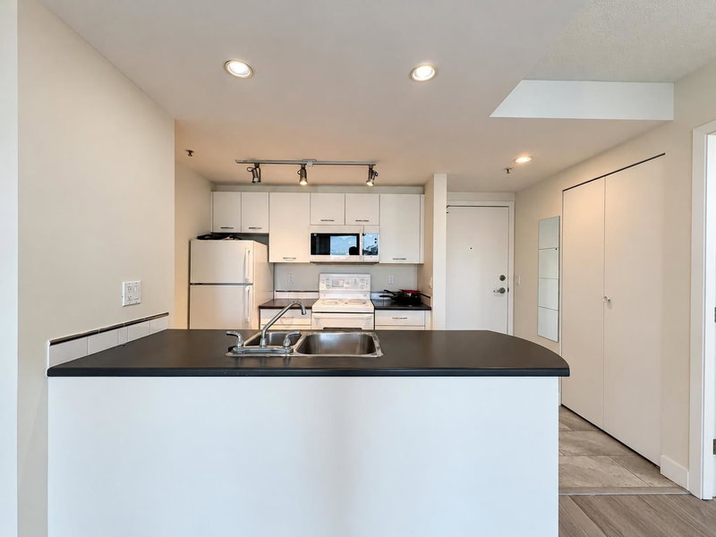 602 - 1331 Georgia Street W