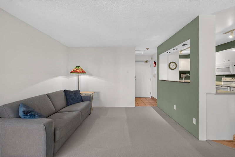 203 - 1080 Broughton Street