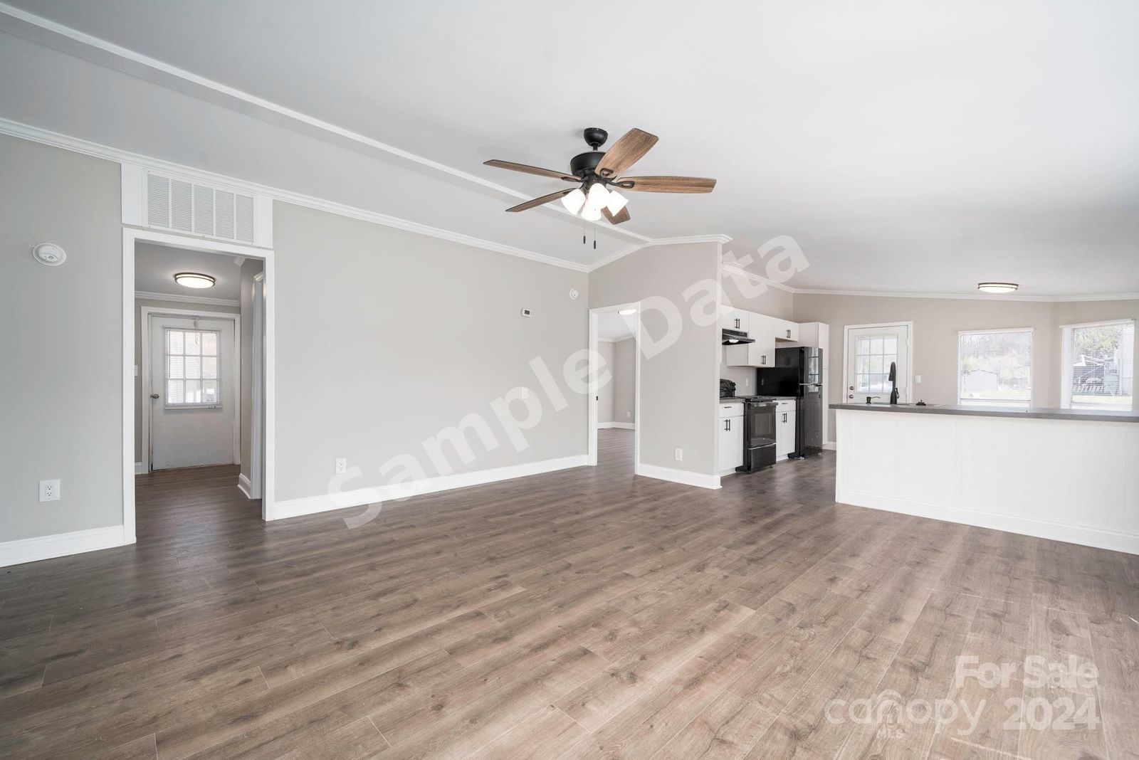 6135 George Hildebran Drive photo 7