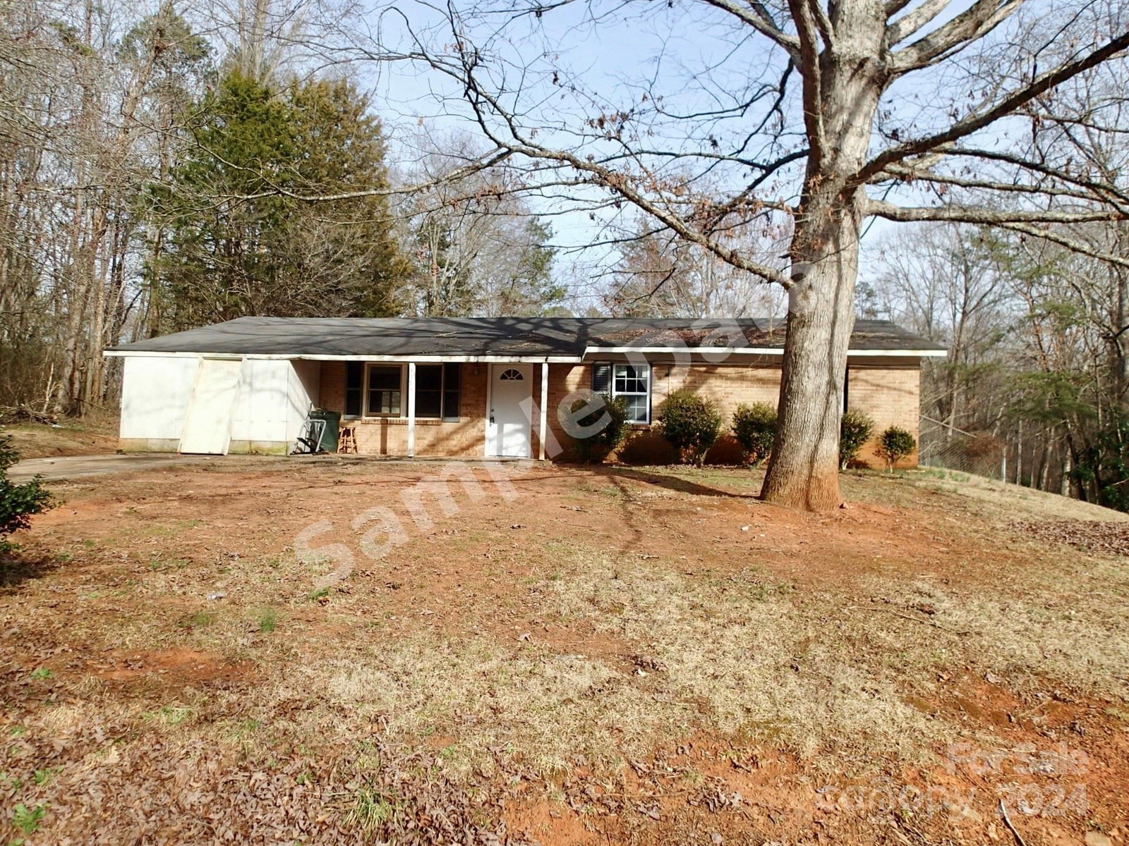 1175 Bridges Drive photo 3