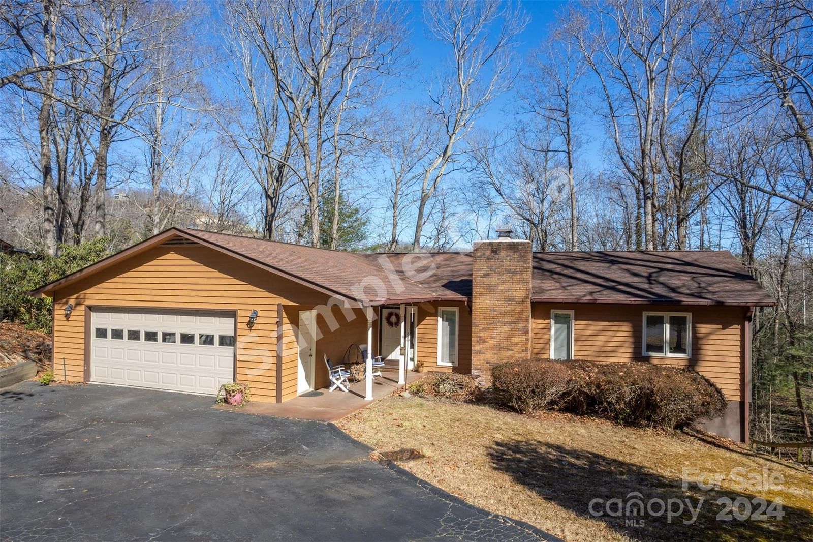 Photo of 239 Stonebrook Drive