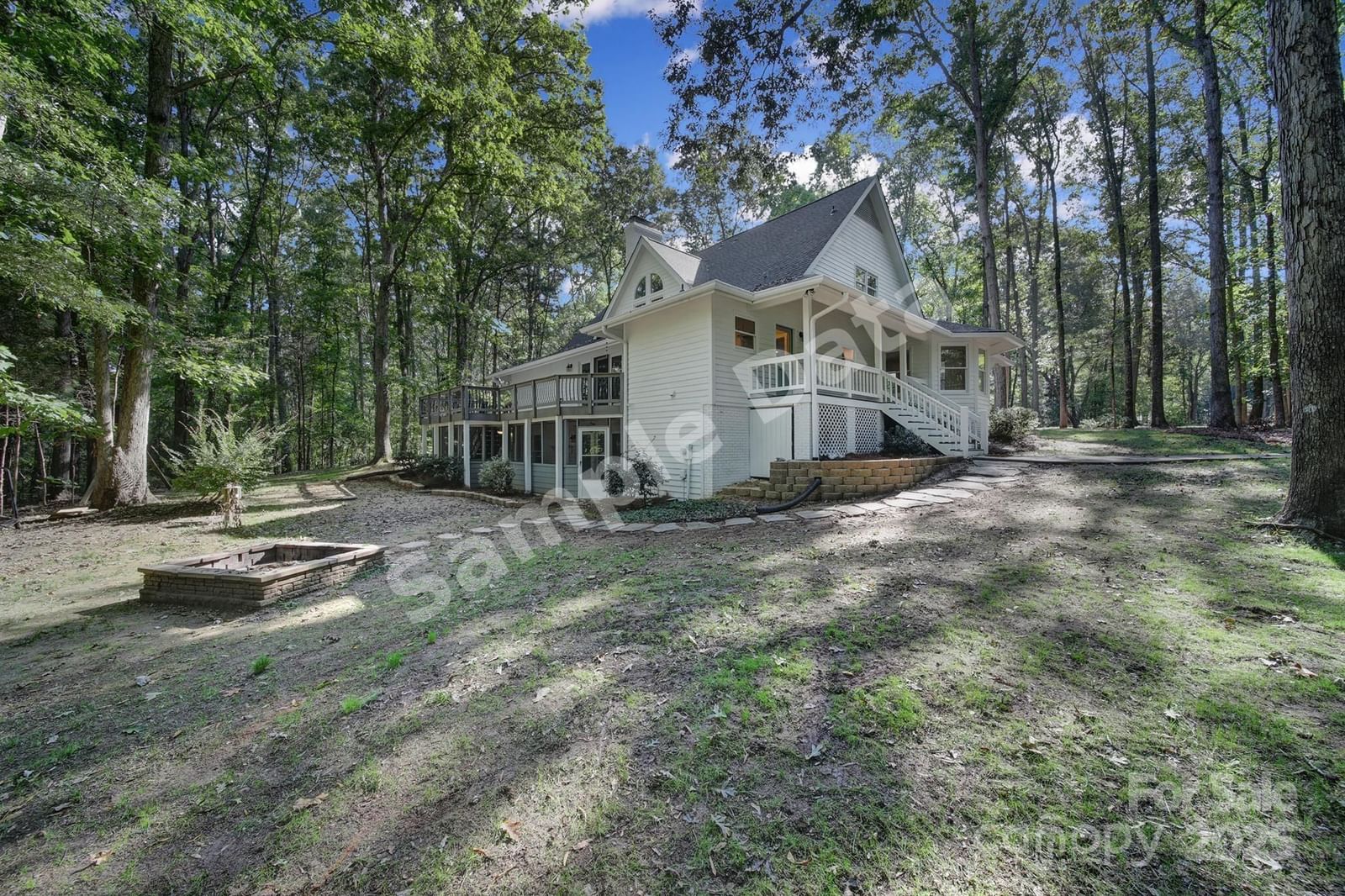 Photo of 17929 Pages Pond Court