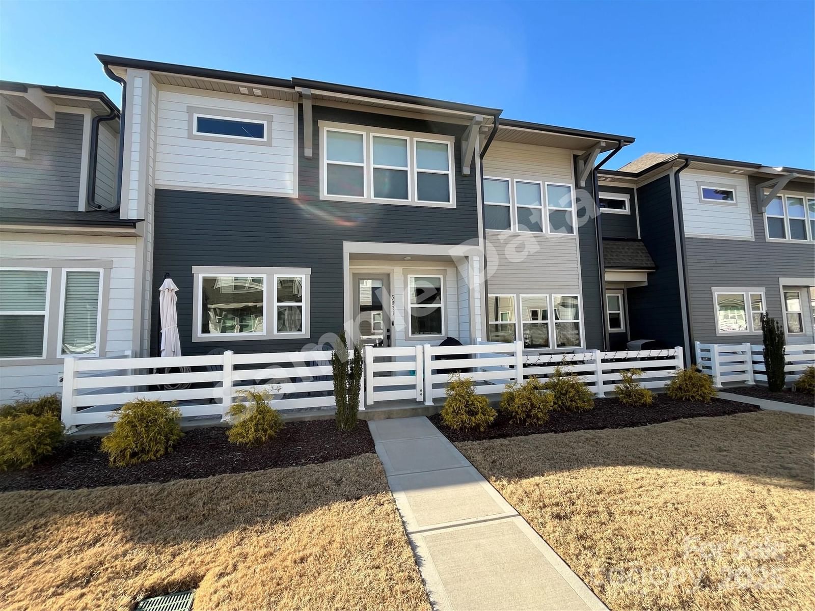 Photo of 5831 Mantle Way