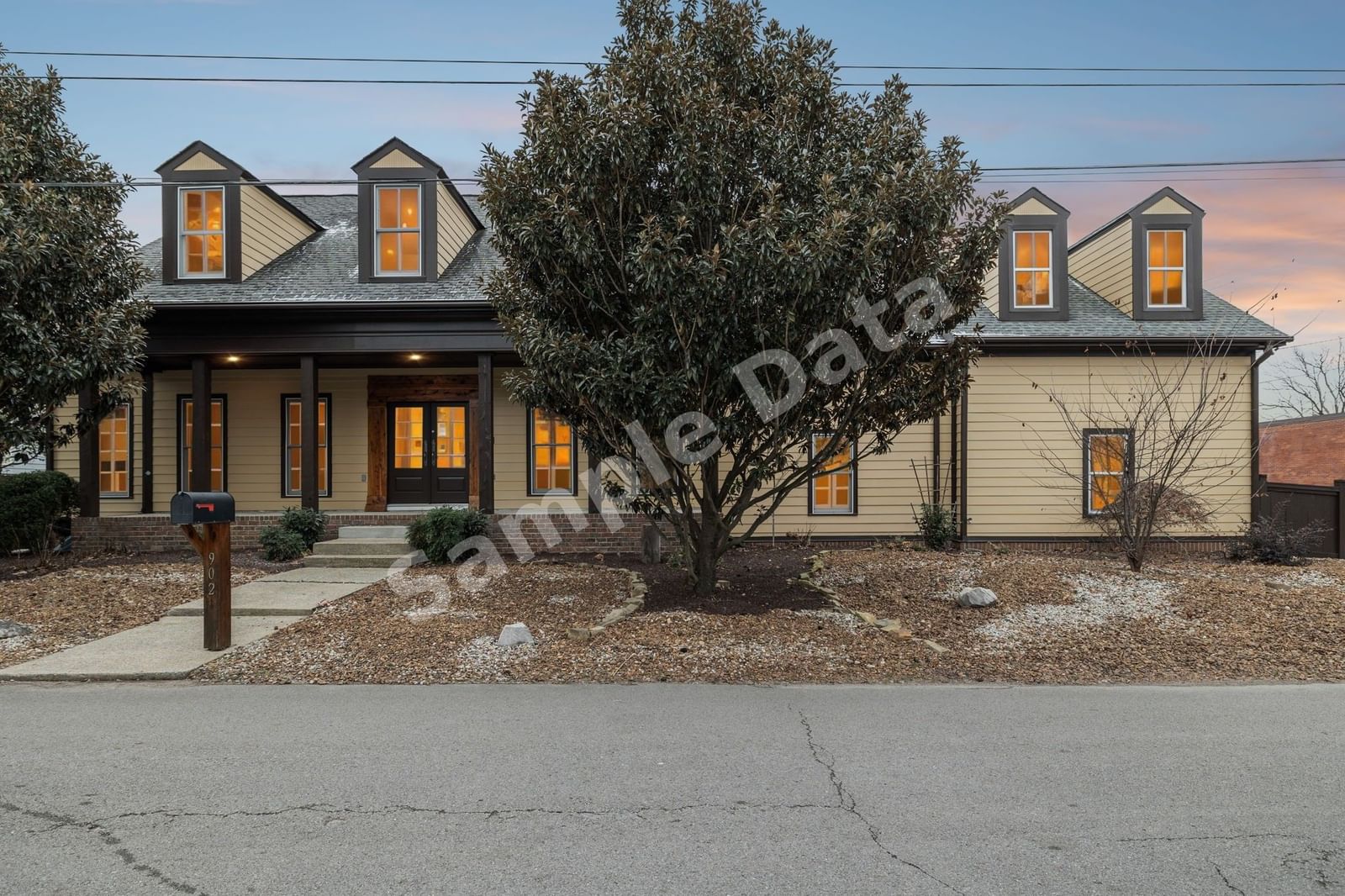 Photo of 902 Evans St