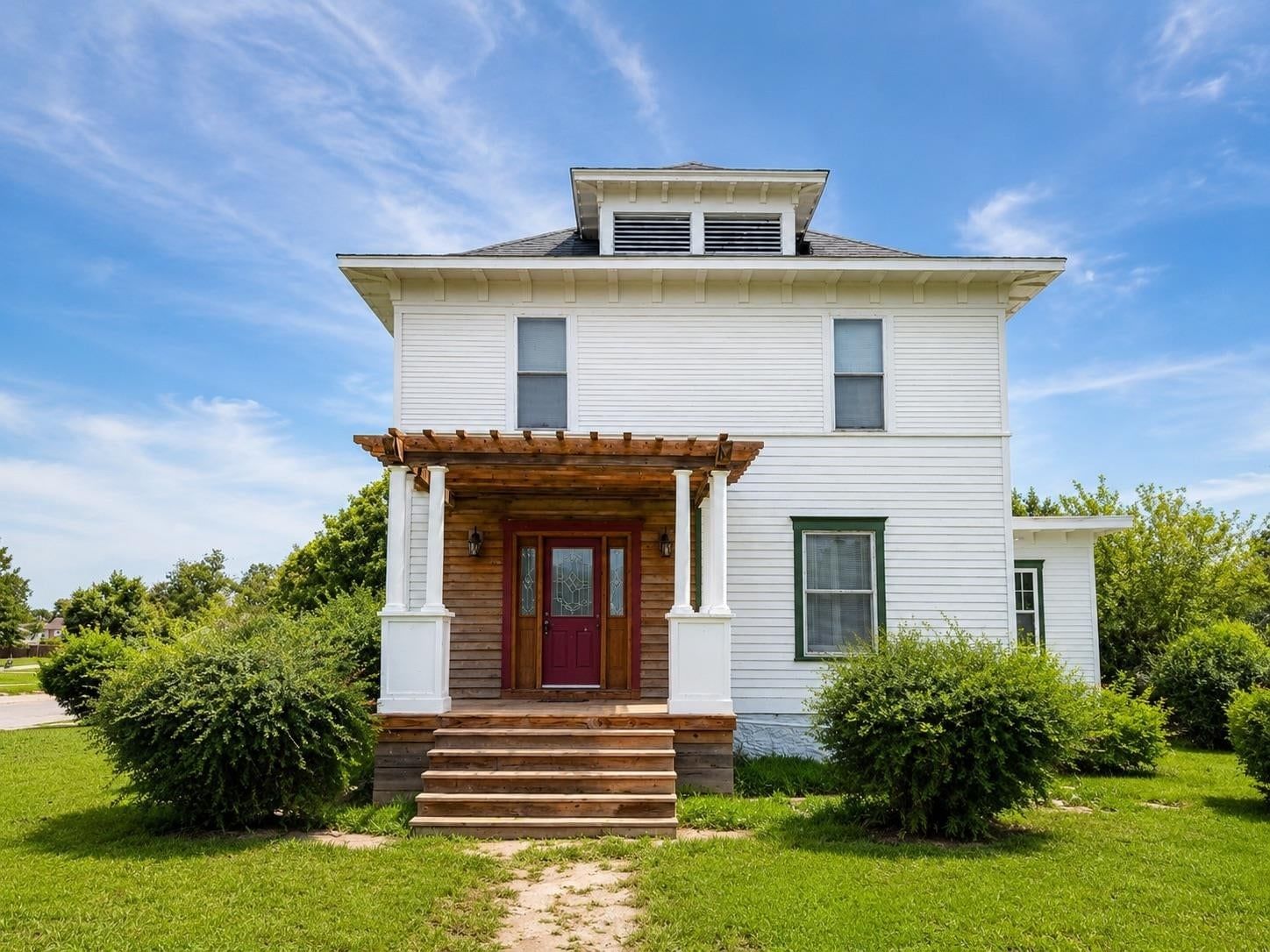 320 Maple ST, Eureka, KS 67045