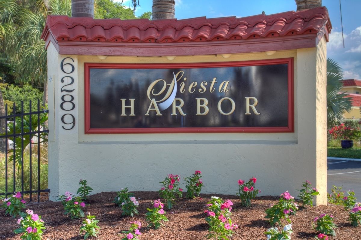 1250 PORTOFINO Drive, Sarasota, FL, 34242 — photo 1