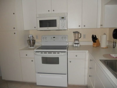 9330 CLUBSIDE Circle, Sarasota, FL, 34238 — photo 2