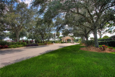 5330 HYLAND HILLS Avenue, Sarasota, FL, 34241 — photo 2