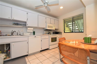 1526 PELICAN POINT Drive, Sarasota, FL, 34231 — photo 2