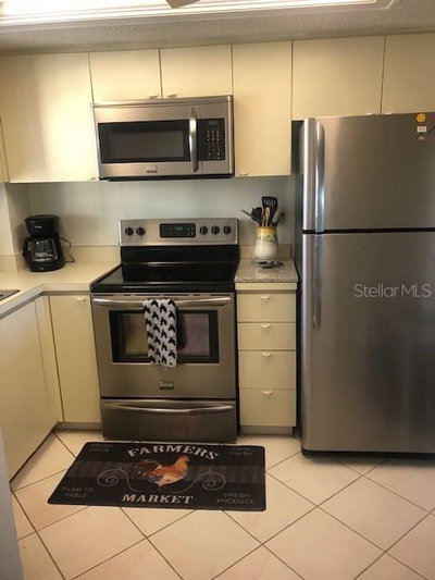 1001 BENJAMIN FRANKLIN Drive, Sarasota, FL, 34236 — photo 2