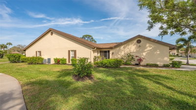 5905 DORAL Drive, Sarasota, FL, 34243 — photo 2