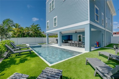 2102 AVENUE B, Bradenton Beach, FL, 34217 — photo 2