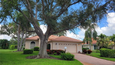 7557 FAIRLINKS Court, Sarasota, FL, 34243 — photo 2