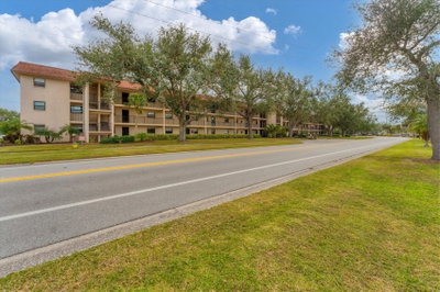 104 CAPRI ISLES Boulevard, Venice, FL, 34292 — photo 2