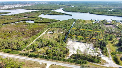 9051 CALOOSA Drive, Venice, FL, 34293 — photo 2