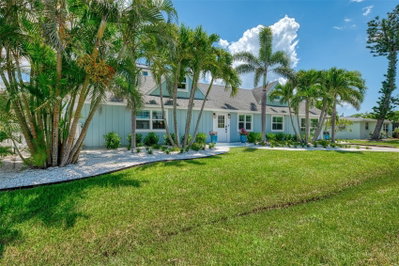 1100 POINT OF ROCKS Road, Sarasota, FL, 34242 — photo 2