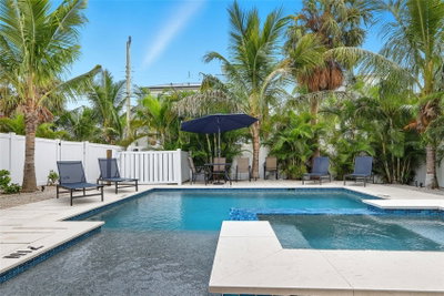 3016 GULF Drive, Holmes Beach, FL, 34217 — photo 2