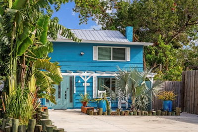 105 TUCKER Avenue, Sarasota, FL, 34232 — photo 2