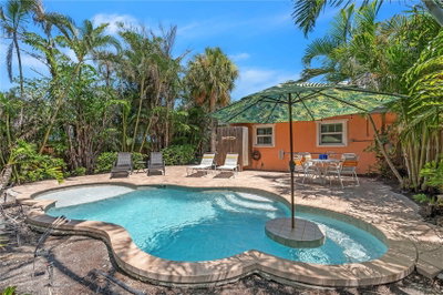 205 PEACOCK Lane, Holmes Beach, FL, 34217 — photo 2