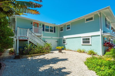 305 57TH Street, Holmes Beach, FL, 34217 — photo 2