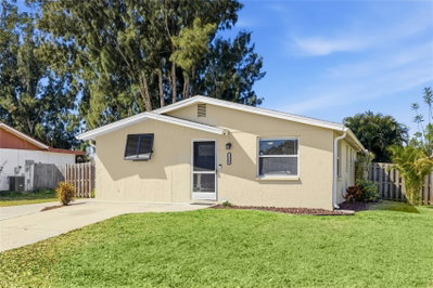 5320 MOELLER Avenue, Sarasota, FL, 34233 — photo 2