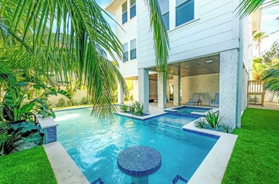 2403 AVENUE C, Bradenton Beach, FL, 34217 — photo 2